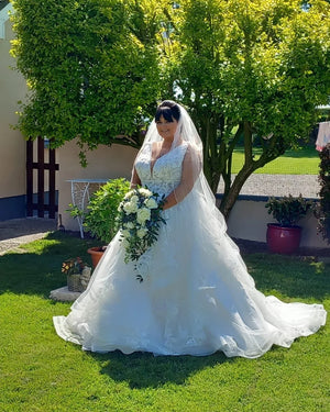 Bridal dress thumbnail
