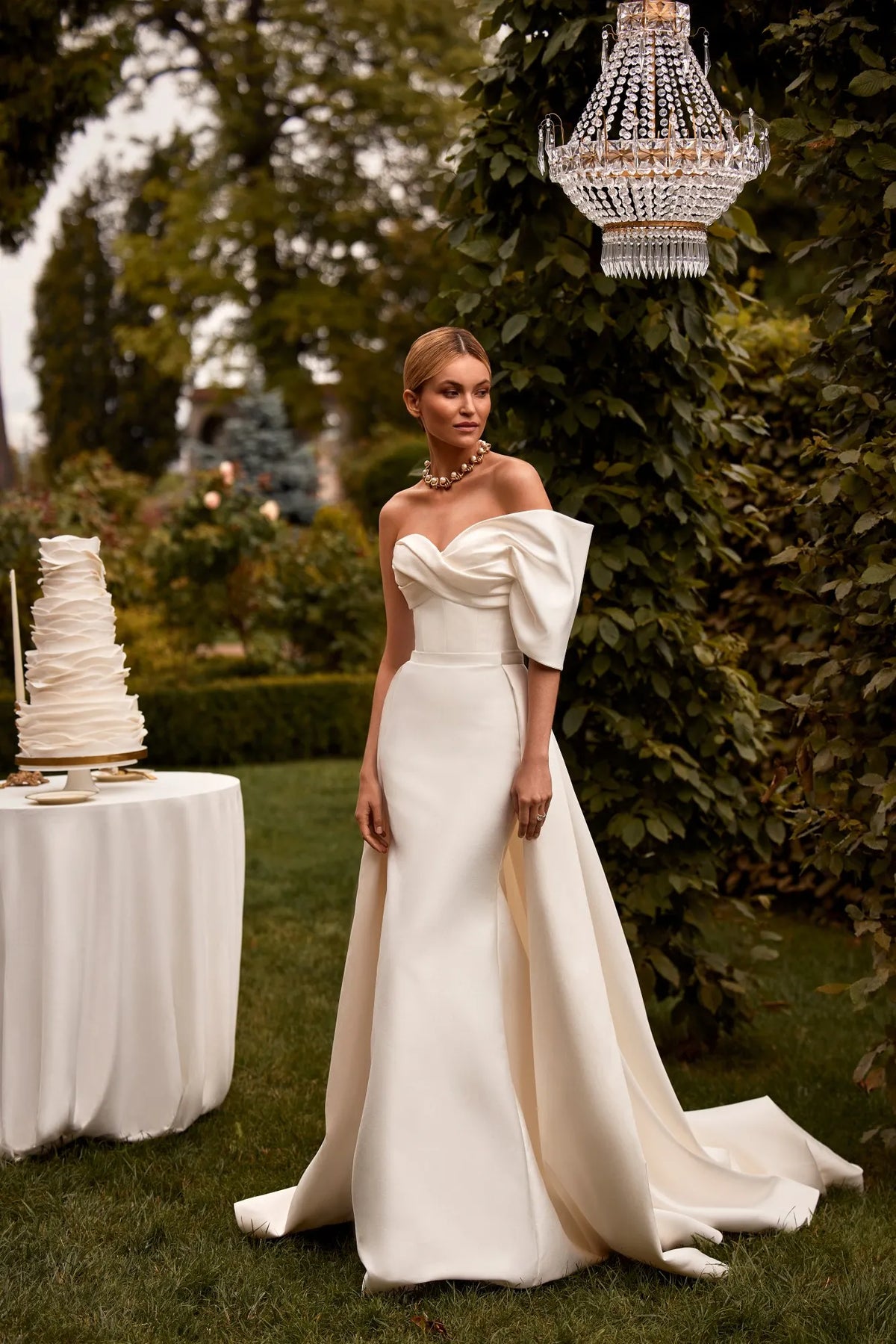 Alba dress and overskirt